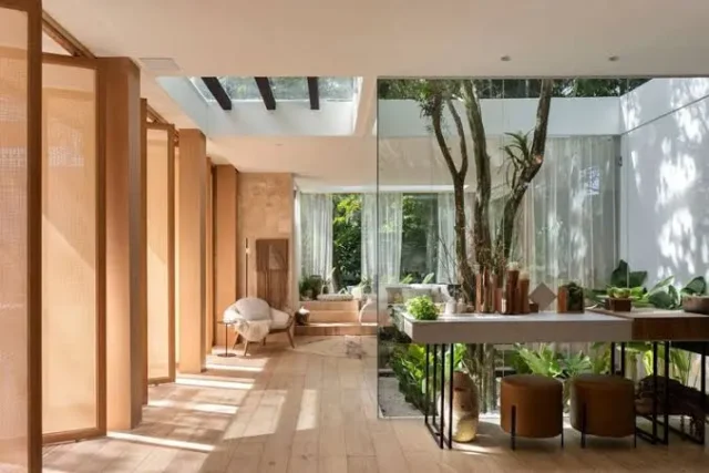 Tropical Villa Design: Indoor-Outdoor Living, Ventilation, and Materials